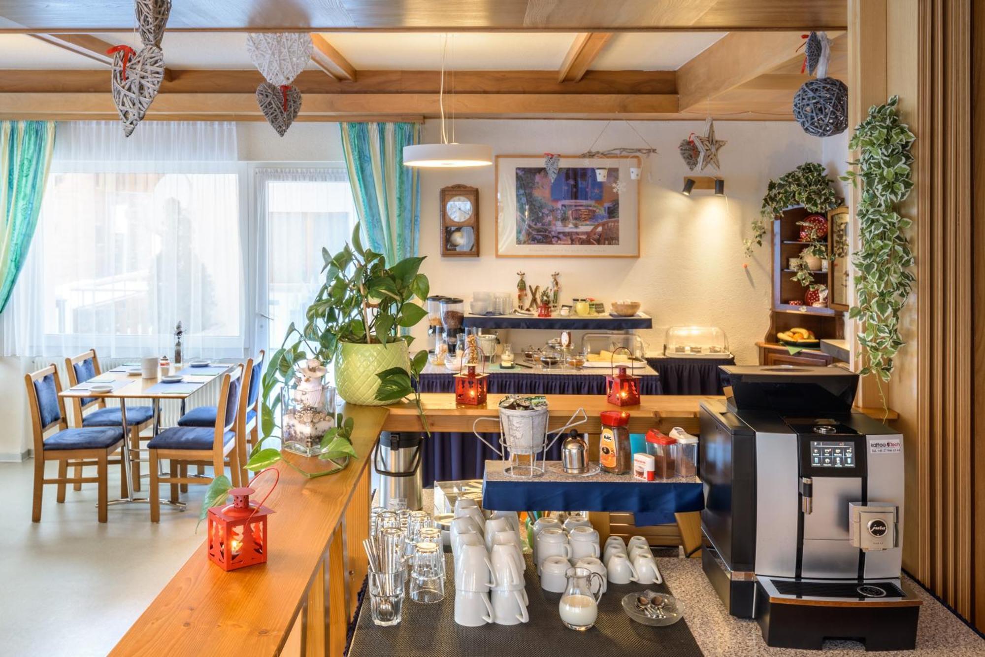 Hotel Alpha Grächen Екстериор снимка