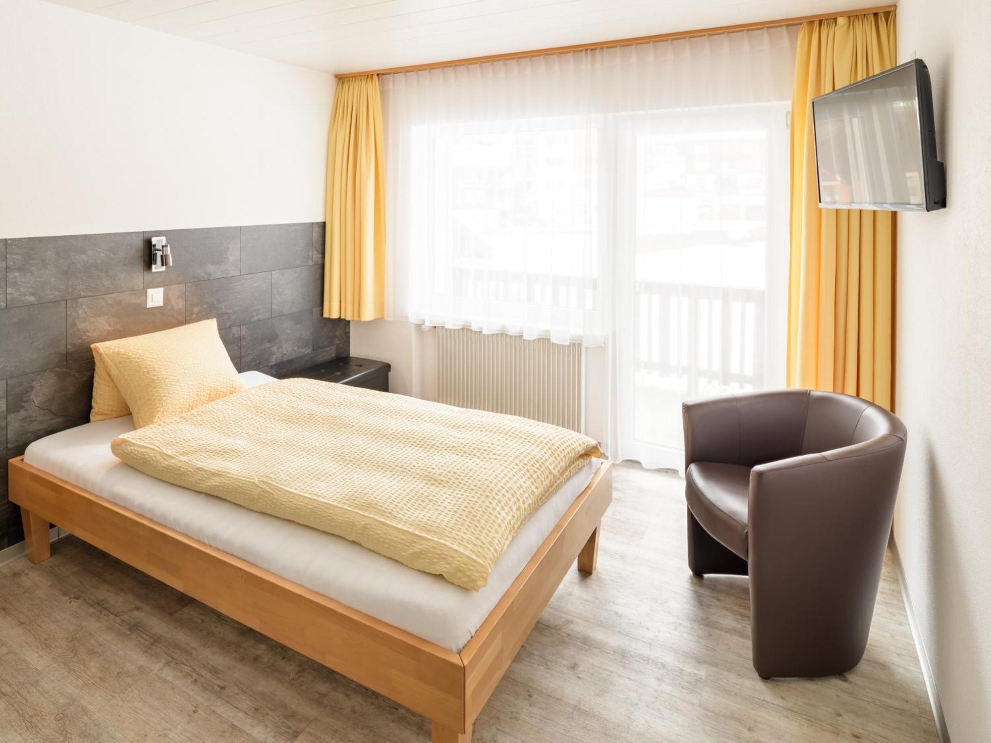 Hotel Alpha Grächen Екстериор снимка